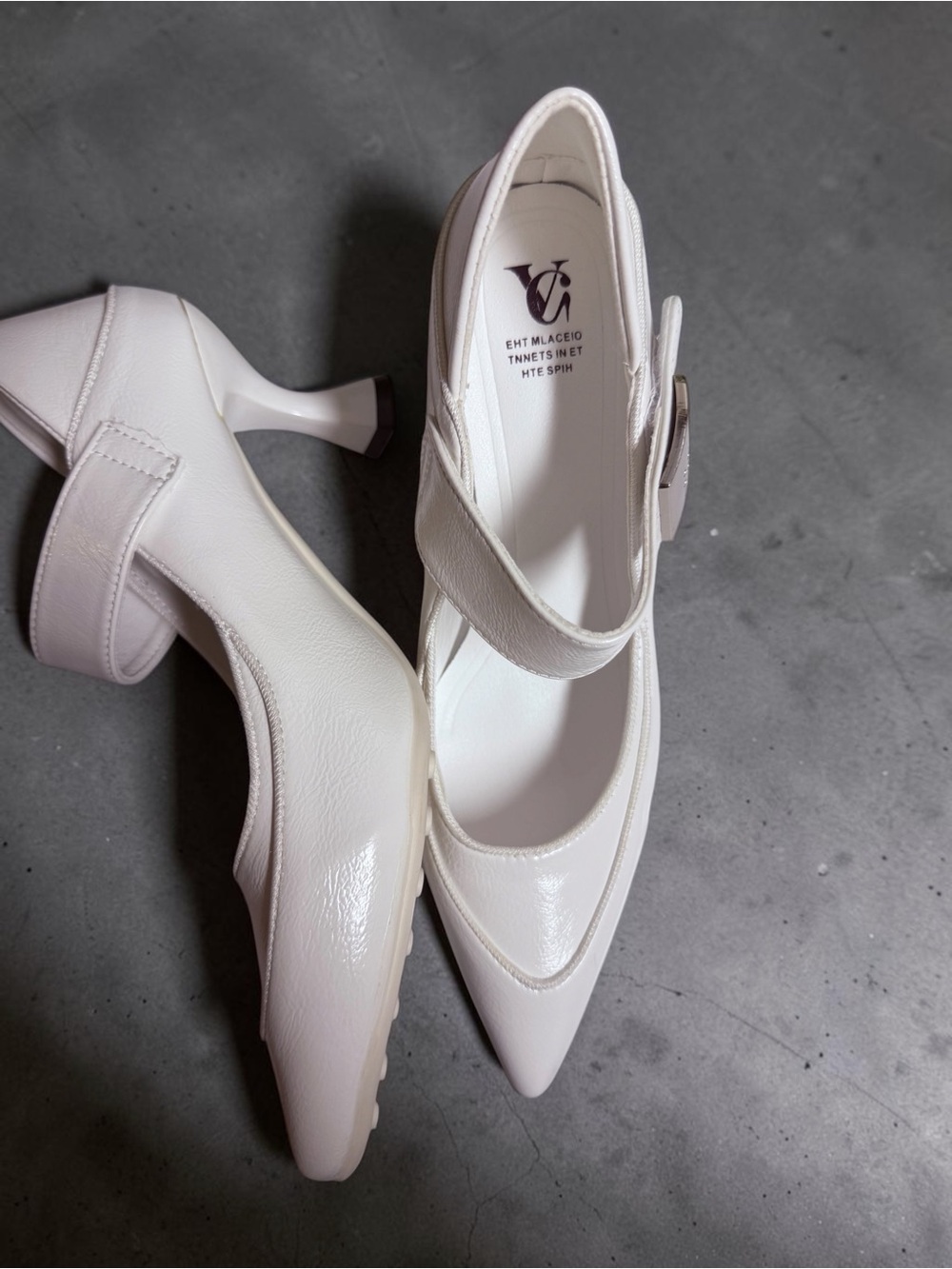 White Mary Jane Pointed Toe Mid-Heel Pumps